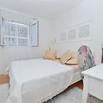 In With Wifi Apartment Makarska