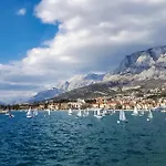 Appartement 2 Bedroom In Makarska